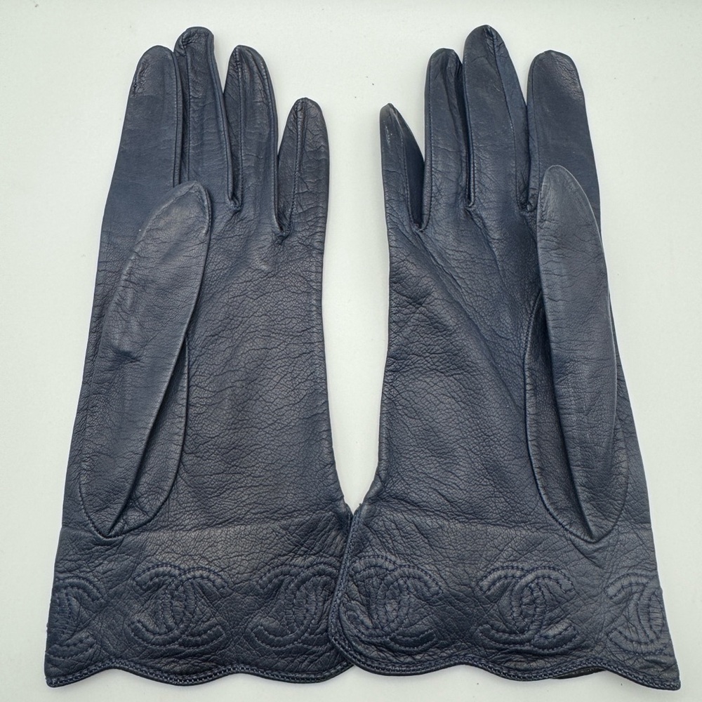 Chanel navy blue lambskin leather gloves sz 7.5 90s era - Picture 3 of 6